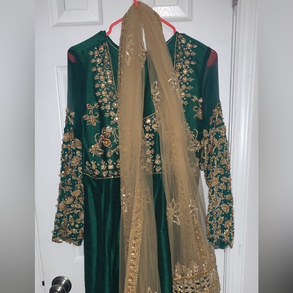 Custom made Mehndi Event Outfit - Size Medium - Picture 7 of 13